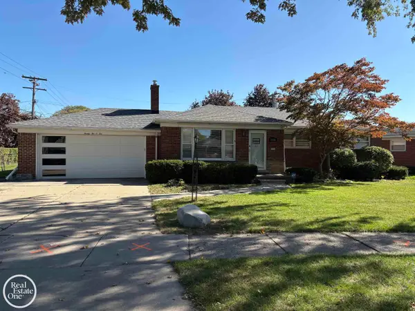 22010 Marter RD, StClairShores, MI 48080
