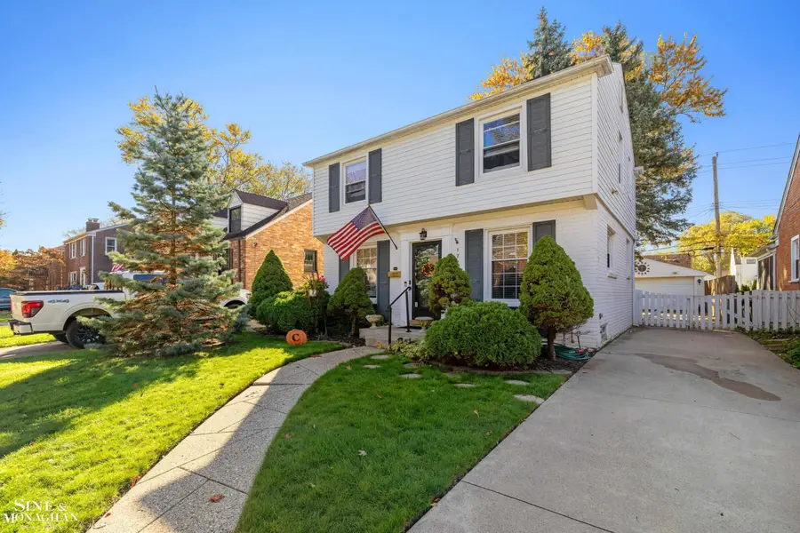 1725 Brys DR, Grosse Pointe Woods, MI 48236 - #2