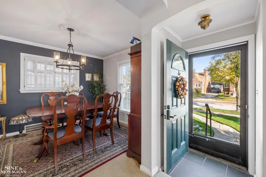 1725 Brys DR, Grosse Pointe Woods, MI 48236 - #3