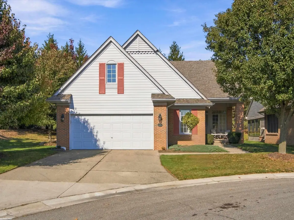 43827 Perignon DR, Sterling Heights, MI 48314 - #1