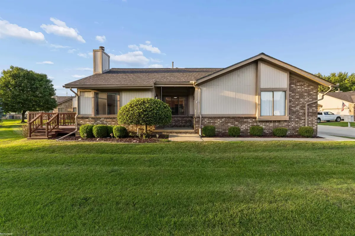 38869 E Windmill Pointe, Clinton Township, MI 48038 - #1