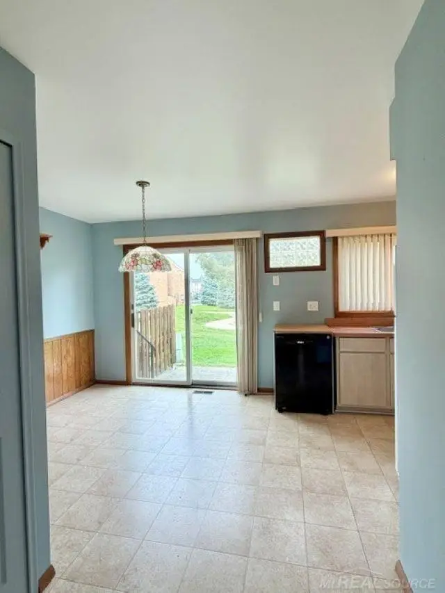 19903 N Great Oaks Circle CIR, Clinton Township, MI 48036 - #2