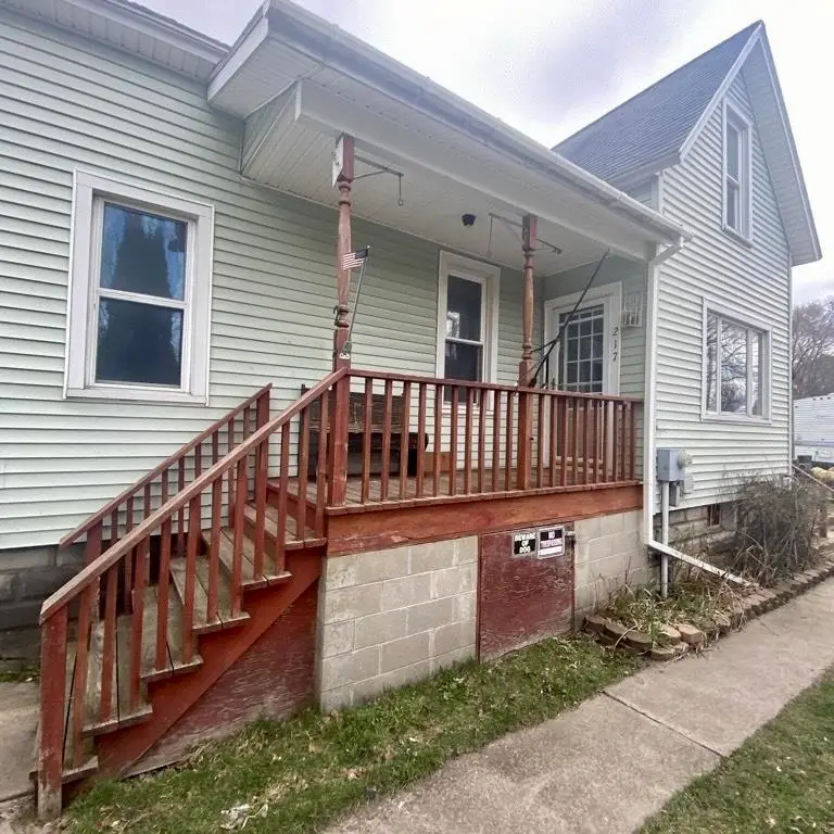 217 Tenth ST, Manistee, MI 49660 - Image #1