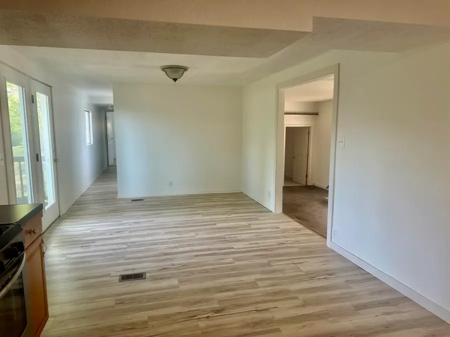 654 W Isabella RD, Midland, MI 48640 - Image #2