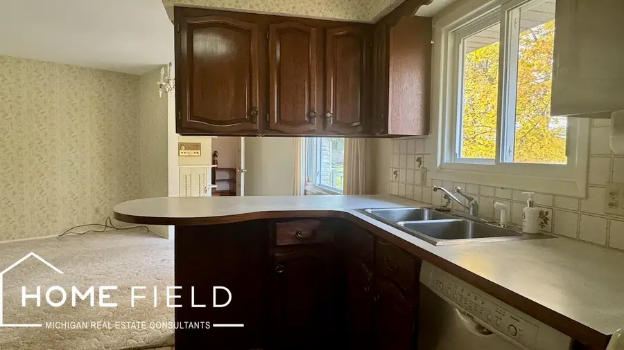 608 Ridgeview DR, Corunna, MI 48817 - Image #3