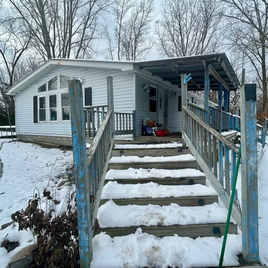 10832 CARTER RD, Freeland, MI 48623 - Image #2