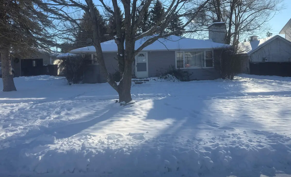 133 W 2ND ST, Gladwin, MI 48624 - Image #1