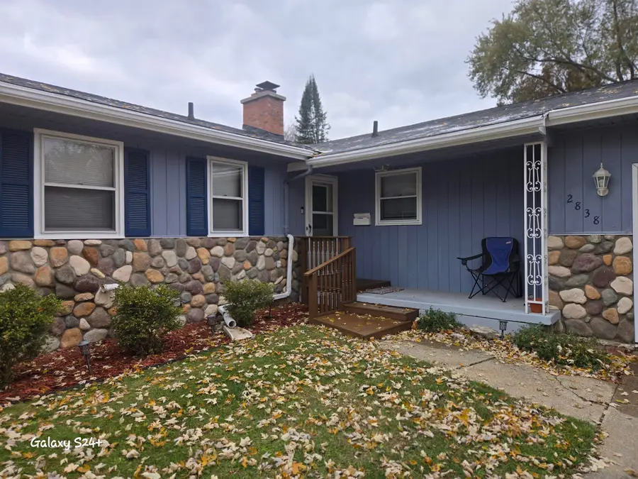 2838 Sunderland RD, Lansing, MI 48911 - Image #2