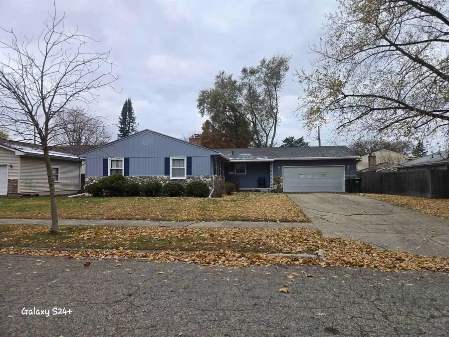 2838 Sunderland RD, Lansing, MI 48911 - Image #3