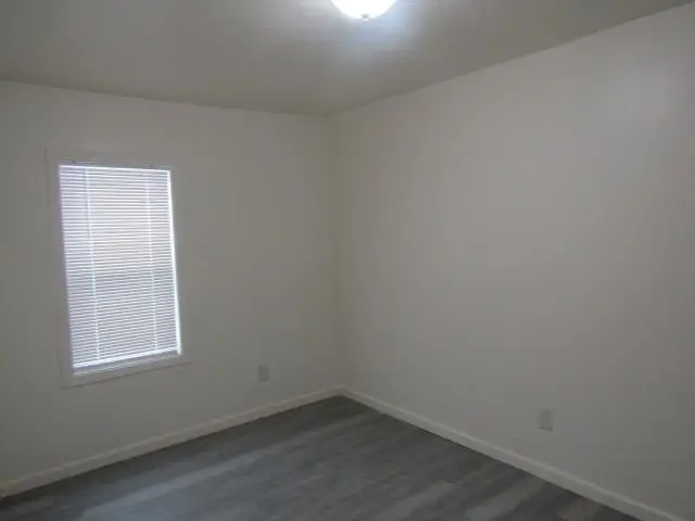 317 E Williams ST, Owosso, MI 48867 - Image #3