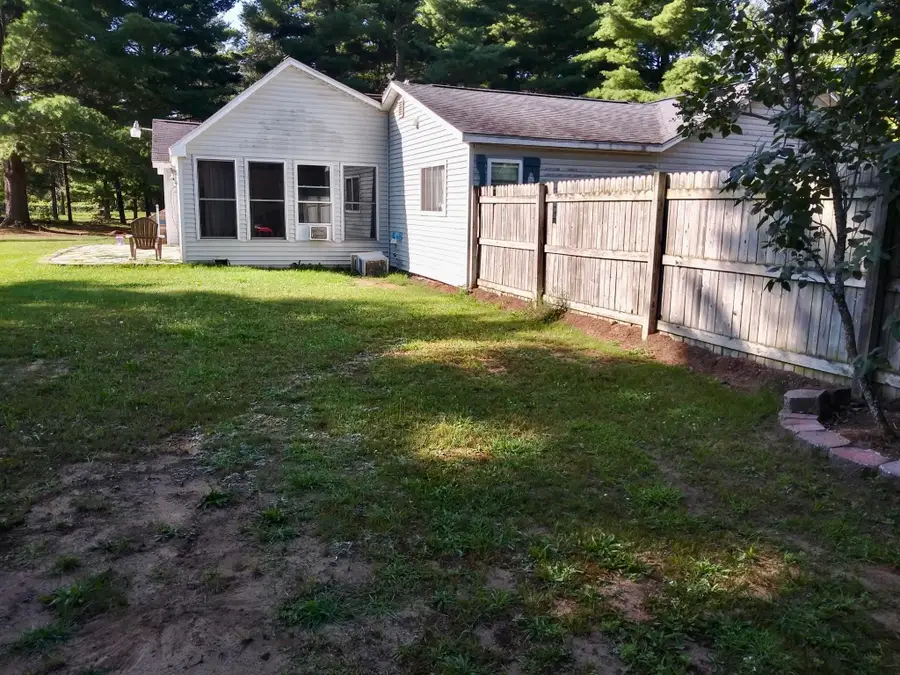 3862 ASH RD, Harrison, MI 48625 - Image #2