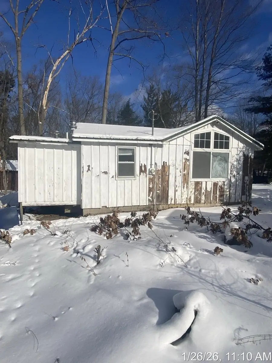 590 Wilson, Harrison, MI 48625 - Image #3