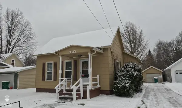 209 W Stewart ST, Owosso, MI 48867