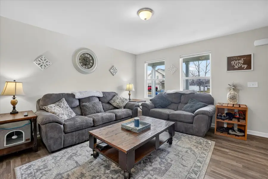 1090 Jackson  DR, Owosso, MI 48867 - #3