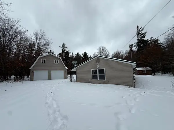 881 E KITTLE RD, Mio, MI 48647