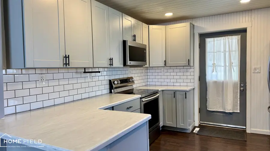 1310 Frederick ST, Owosso, MI 48867 - #3