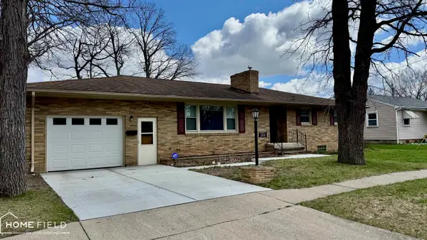 1200 N Dewey ST, Owosso, MI 48867