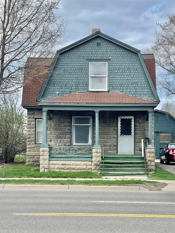 1106 W Main HWY, Owosso, MI 48867