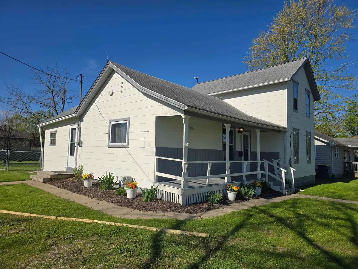 117 W Mcneil ST, Corunna, MI 48817 - #1