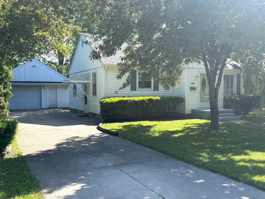 1427 W King ST, Owosso, MI 48867 - #2