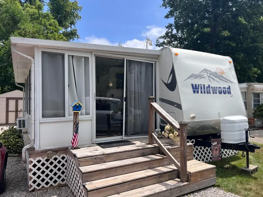 10001 Goodall RD, Durand, MI 48429 - #2