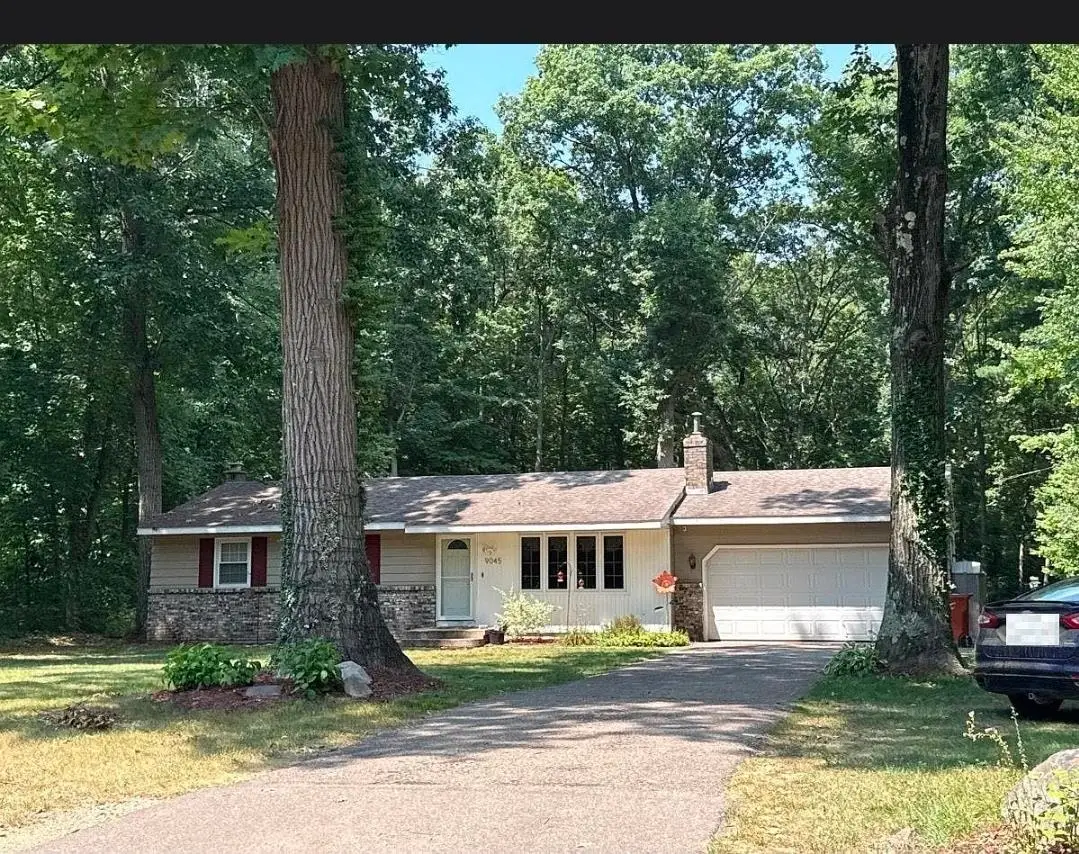9045 NE Algoma AVE, Rockford, MI 49341 - #1