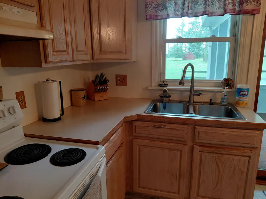 1149 Wetters RD, Kawkawlin, MI 48631 - #3
