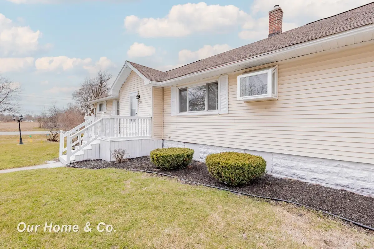 708 Sherman RD, Carrollton, MI 48604 - Image #1