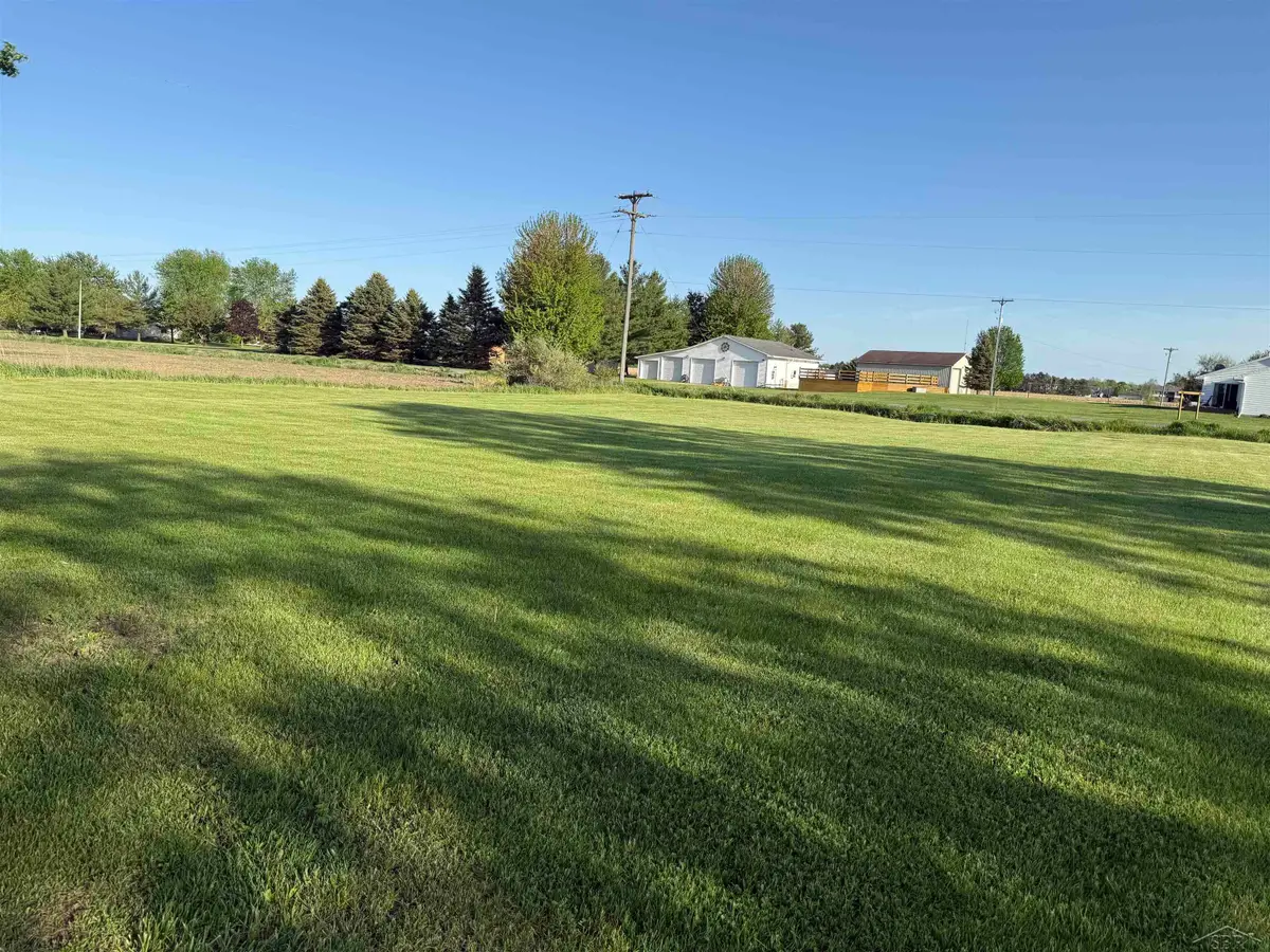 1550 N Hemlock Rd RD, Richland Township, MI 48628 - Image #1