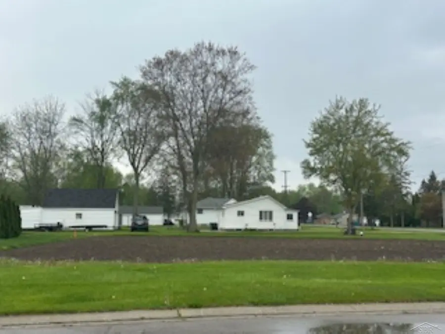 4760 Putt LN, Auburn, MI 48611 - Image #2