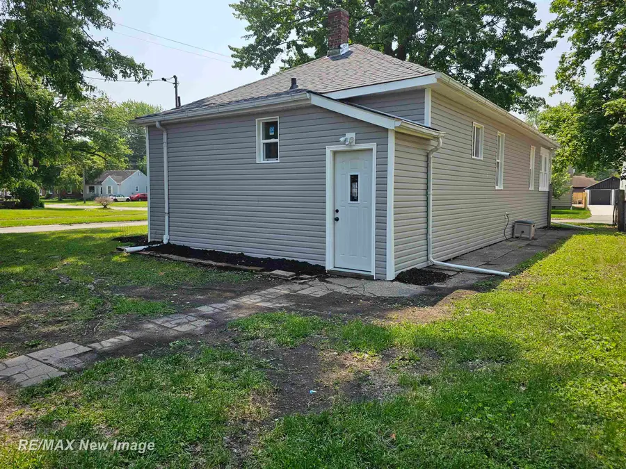 1902 Newberry ST, Saginaw, MI 48602 - Image #2