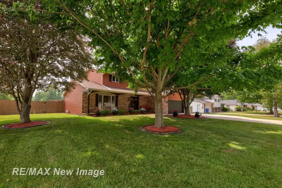 8889 Crooked Creek DR, Saginaw, MI 48609 - Image #3