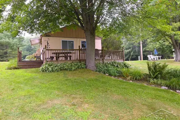 2165 Hillside DR, Beaverton, MI 48612