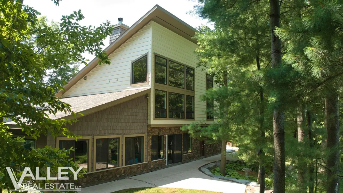 7474 Kochville RD, Freeland, MI 48623 - #1