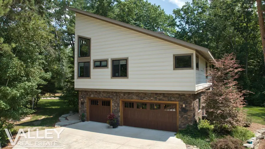 7474 Kochville RD, Freeland, MI 48623 - #2