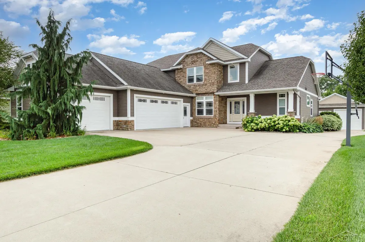 8311 Summer Ridge DR, Freeland, MI 48623 - #1