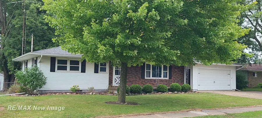 705 E Liberty ST, Chesaning, MI 48616 - Image #3