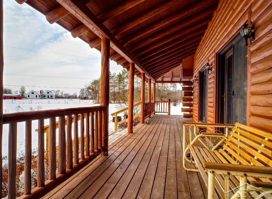 8073 nichols RD, Flushing, MI 48433 - #2