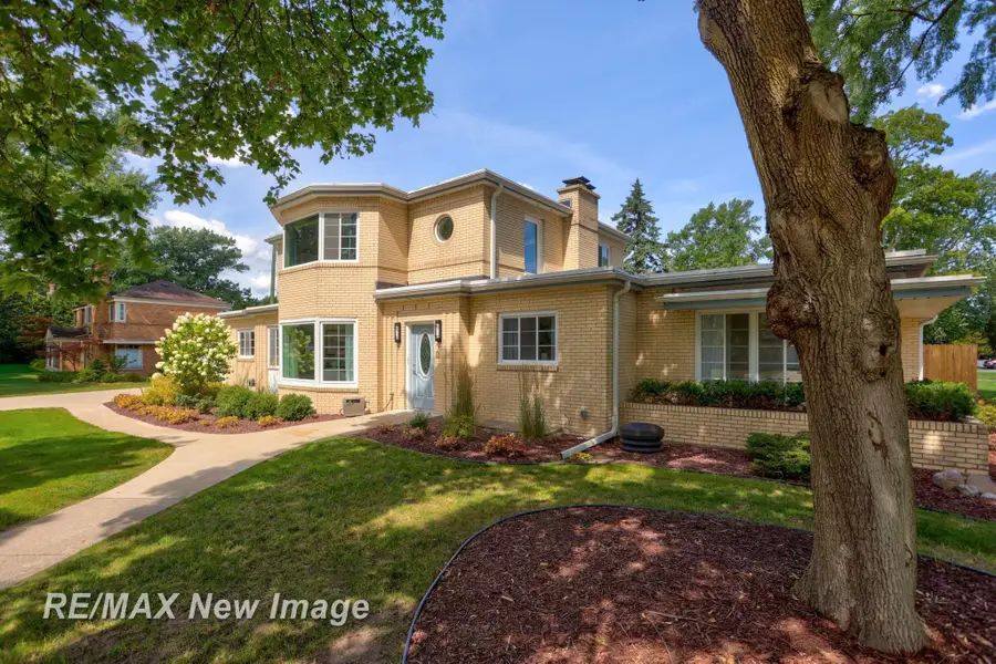 2309 Nurmi DR, Bay City, MI 48708 - #2