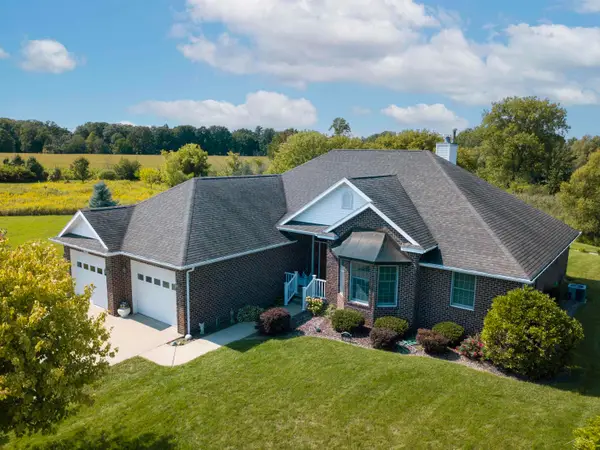 5832 N Braeburn, Saginaw, MI 48638