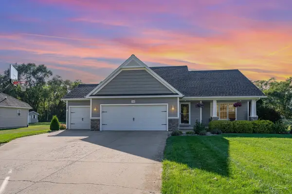 1198 Woodfield TRL, Hemlock, MI 48626