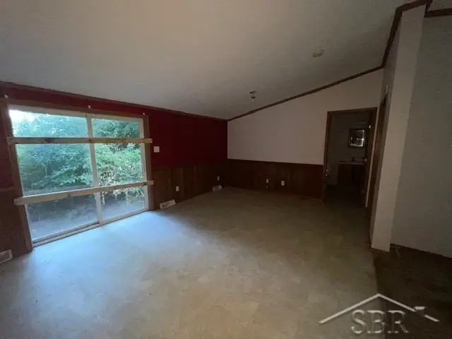 9875 Schomaker RD, Saginaw, MI 48609 - Image #3