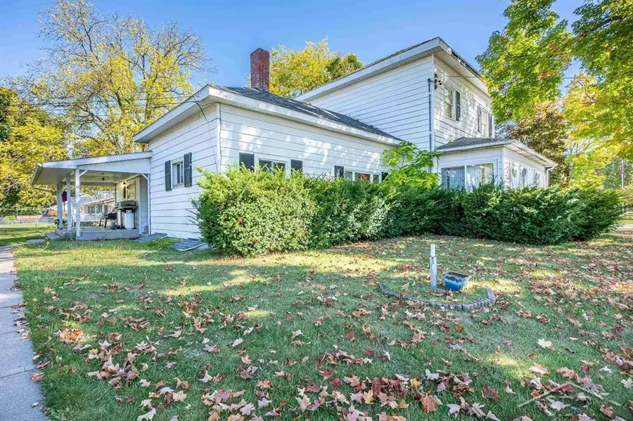 104 W Michigan ST, Farwell, MI 48622 - Image #2