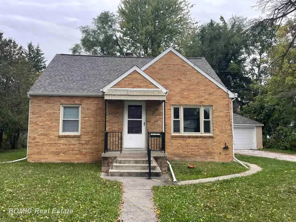 2016 Houghton AVE, Saginaw, MI 48602