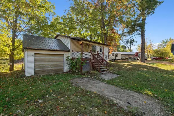 3569 Lakeview DR, Beaverton, MI 48612