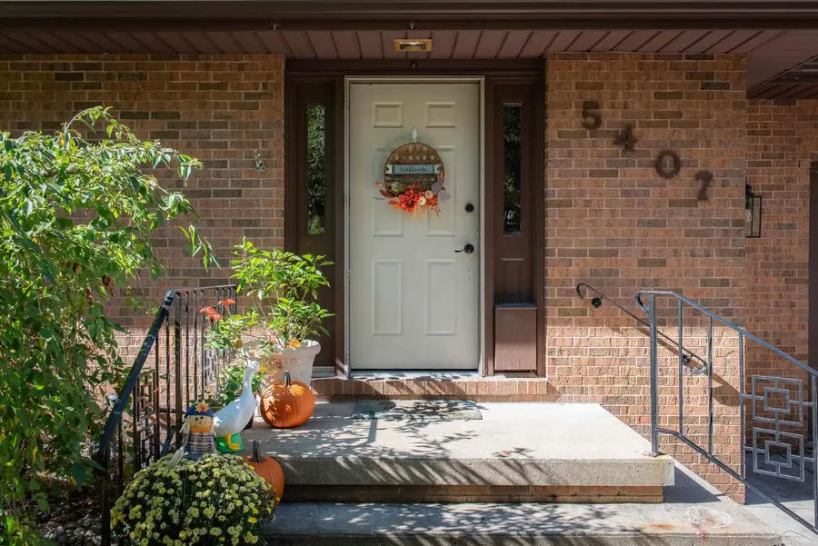 5407 Wanetah DR, Midland, MI 48640 - Image #2