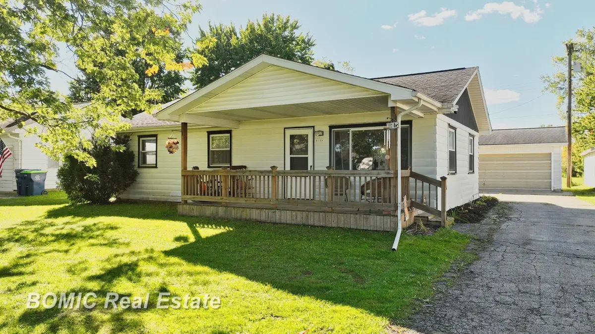 5126 Youngstown PL, Saginaw, MI 48601 - #1