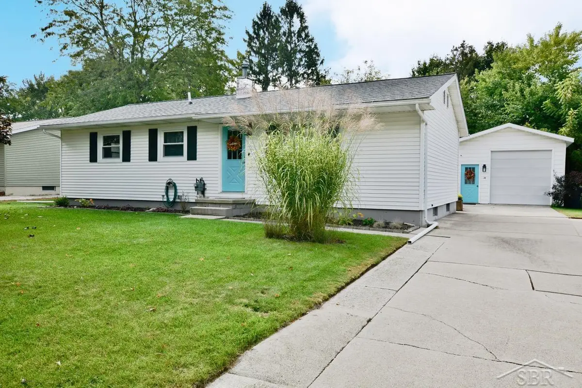 1914 Bauss ST, Midland, MI 48642 - Image #1