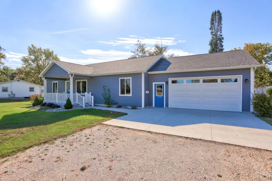 930 E North ST, Ithaca, MI 48847 - Image #2