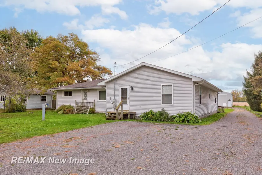 1865 W Moore RD, Saginaw, MI 48601 - #2